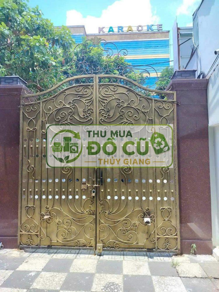 Thu mua cửa sắt cũ Quận 1 – Quận 3